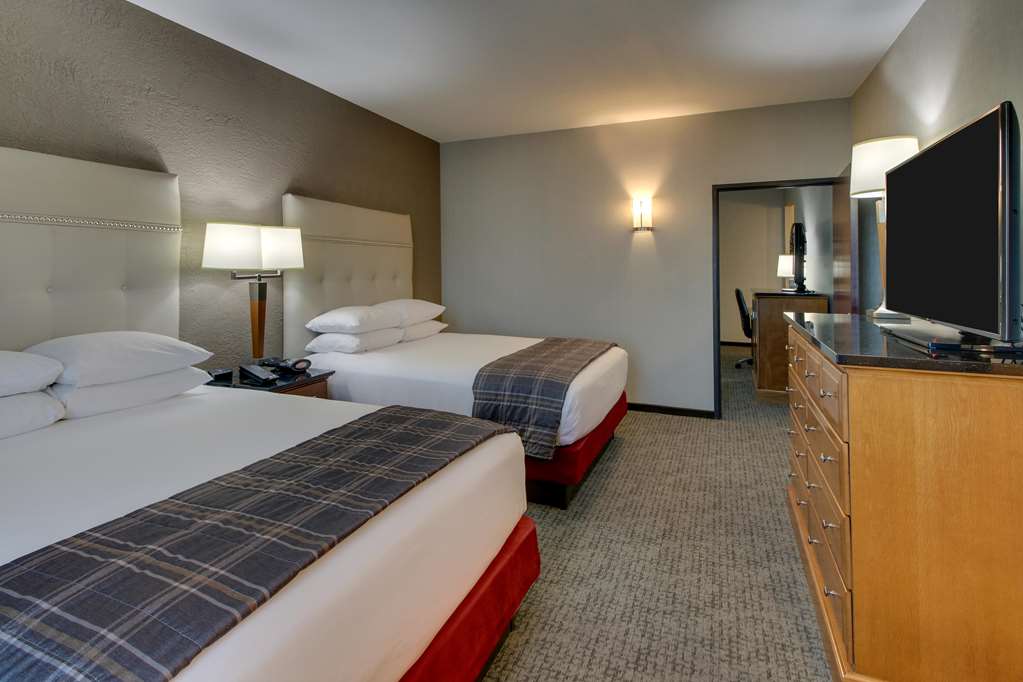 Drury Inn & Suites Phoenix Happy Valley - photo 41