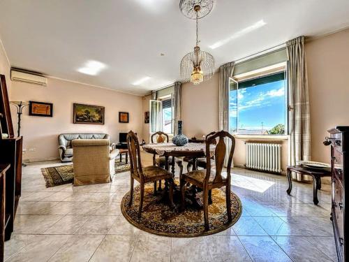 Oasi Spirituale Terrazza Divina fronte Mare — 4-Star Luxury Hotel in Marina Di Carrara, Italy