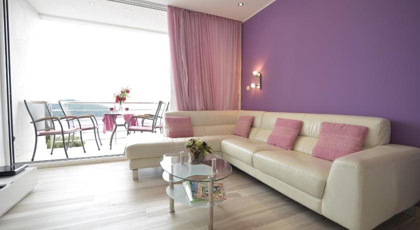 Villa Rosa Ambassador