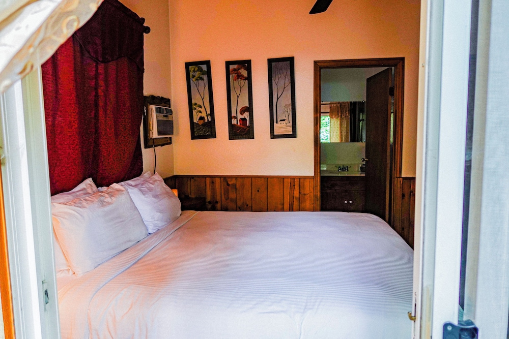 Sleepy Hollow Cabins and Hotel - photo 33