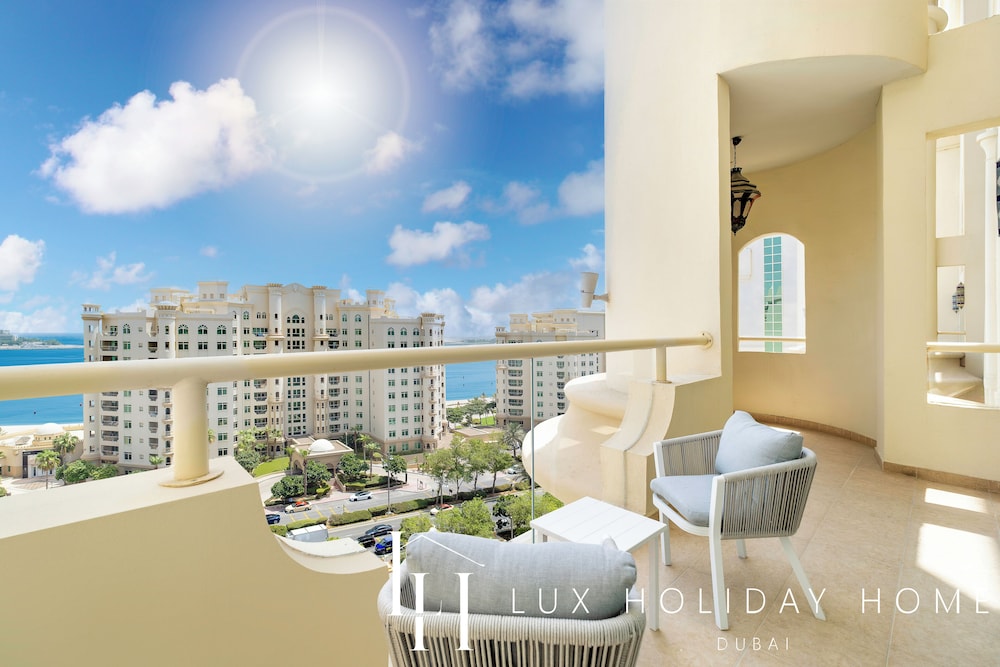 LUX The Palm Island Shoreline Suite — 4-Star Luxury Hotel in Dubai, United Arab Emirates