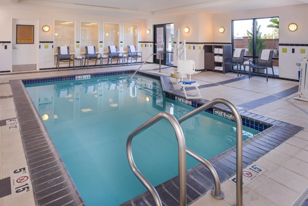 Fairfield Inn & Suites by Marriott Santa Maria - photo 36