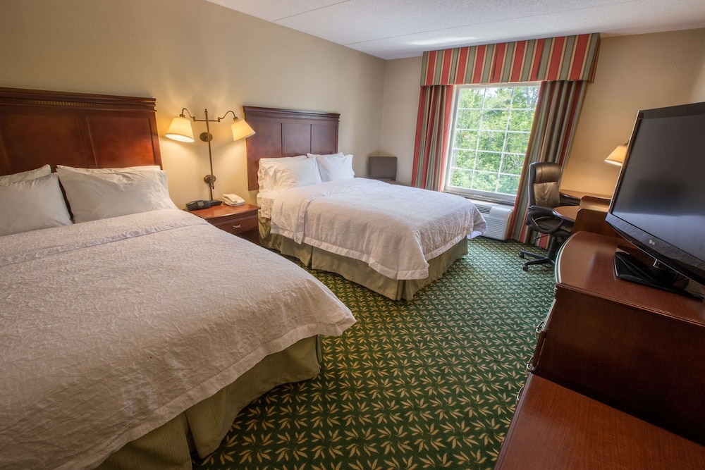 Hampton Inn & Suites Berkshires Lenox - photo 39