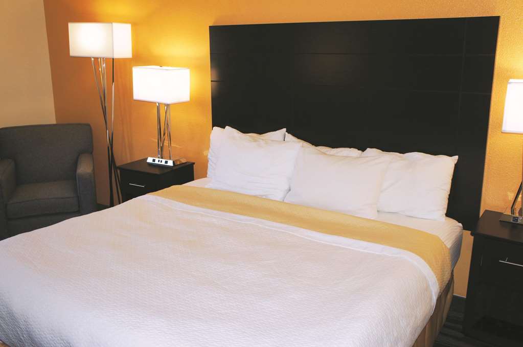 La Quinta Inn by Wyndham Lincoln Nebraska - photo 18