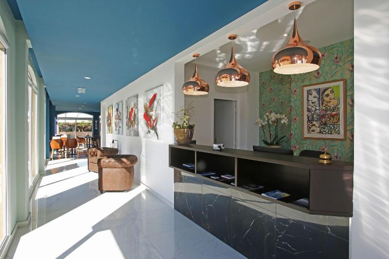 L'onda - carbon neutral hotel in Calvi