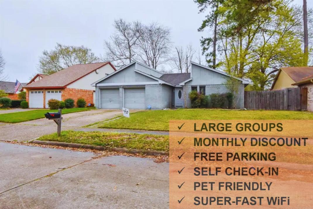 4BR Family Getaway Pets Welcome Self Check In — 4-Star Luxury Hotel in Humble, United States