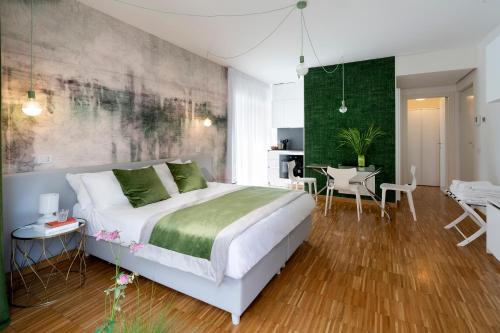 Appartamenti Vela Milano centro con garage — 4-Star Luxury Hotel in Milan, Italy