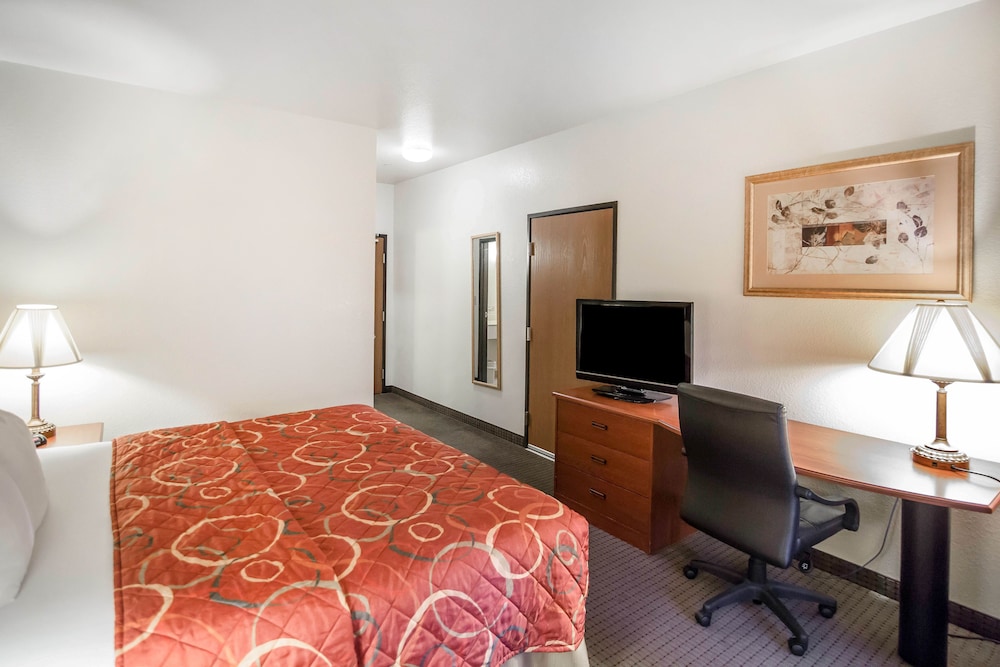 Quality Inn Parsons North - photo 24