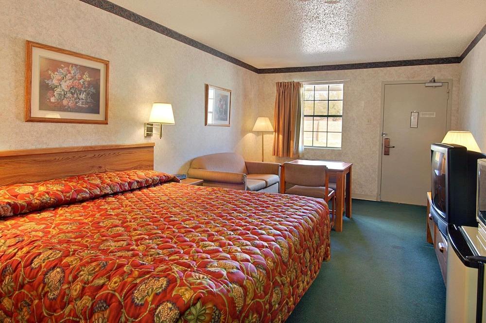 Super 8 By The Galleria North Dallas - photo 4