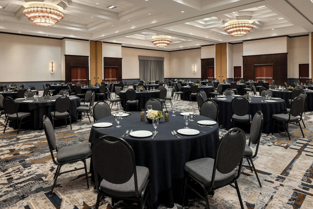 Bloomington Normal Marriott Hotel & Conference Center - photo 49