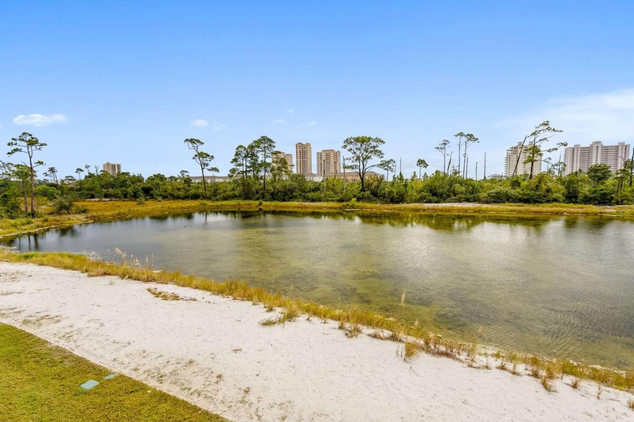 Set Adrift - last minute hotel in Pensacola