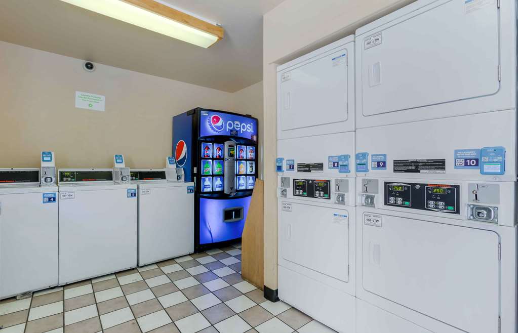Extended Stay America Suites Phoenix Scottsdale Old Town - photo 34