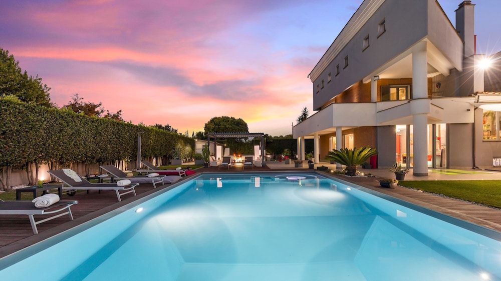 Villa Tiberio 6 2 Emma Villas — 4-Star Luxury Hotel in Genzano Di Roma, Italy