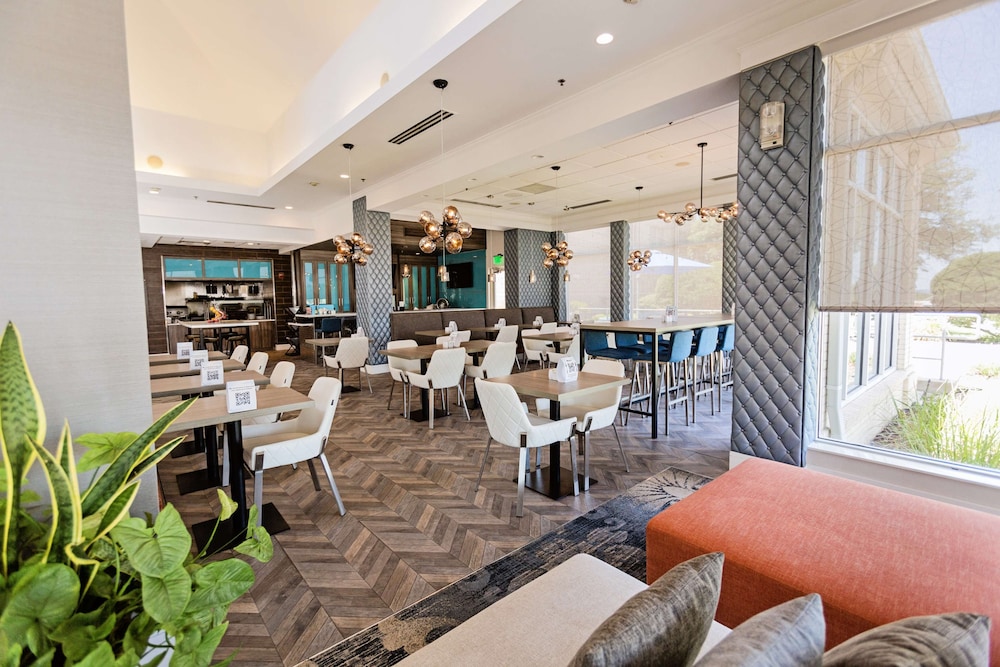 Hilton Garden Inn Temple Medical Center - photo 48