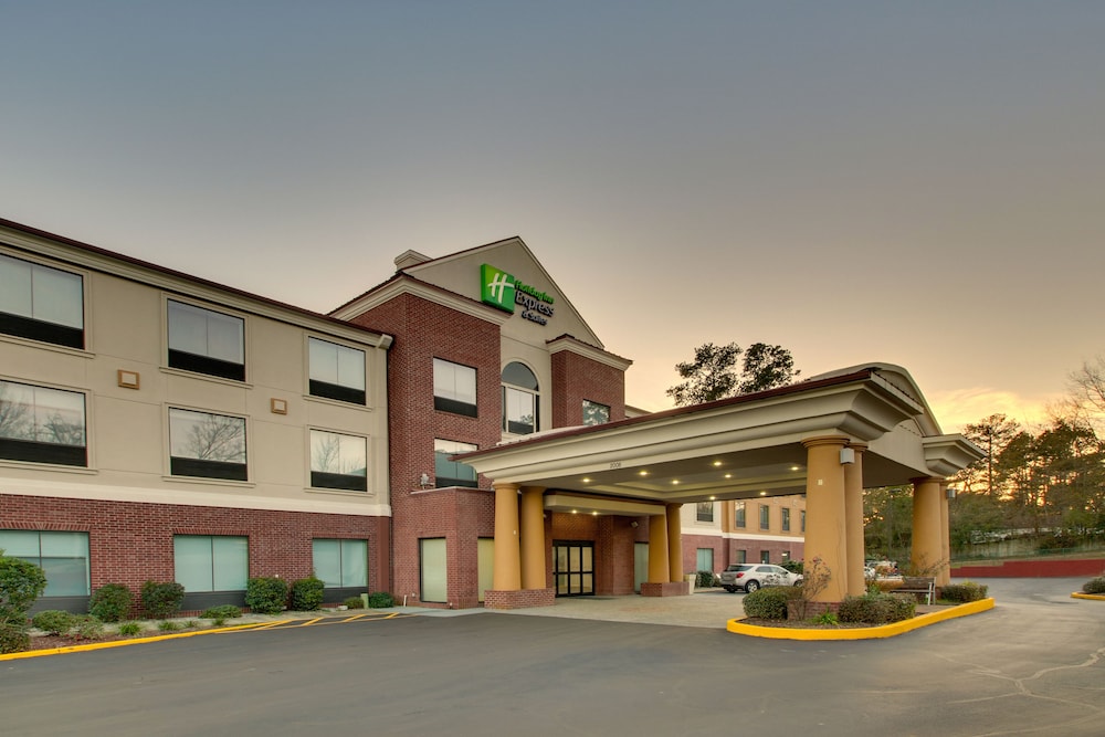Holiday Inn Express Suites Laurel By Ihg — Laurel