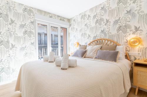Barrio Gem Stylish 2bedroom Oasis in Alicante — 4-Star Luxury Hotel in Alicante, Spain