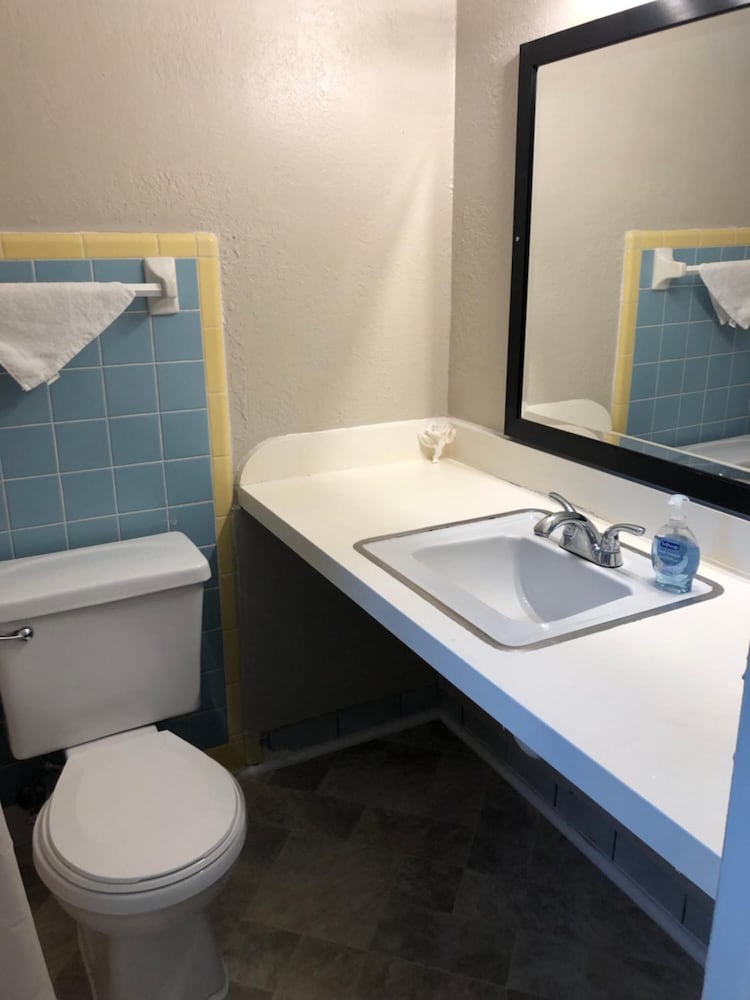 Ocala Cove Motel - photo 21