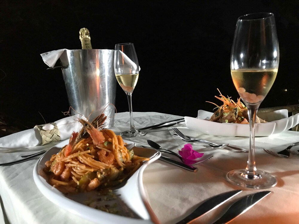 Room Service - Dining