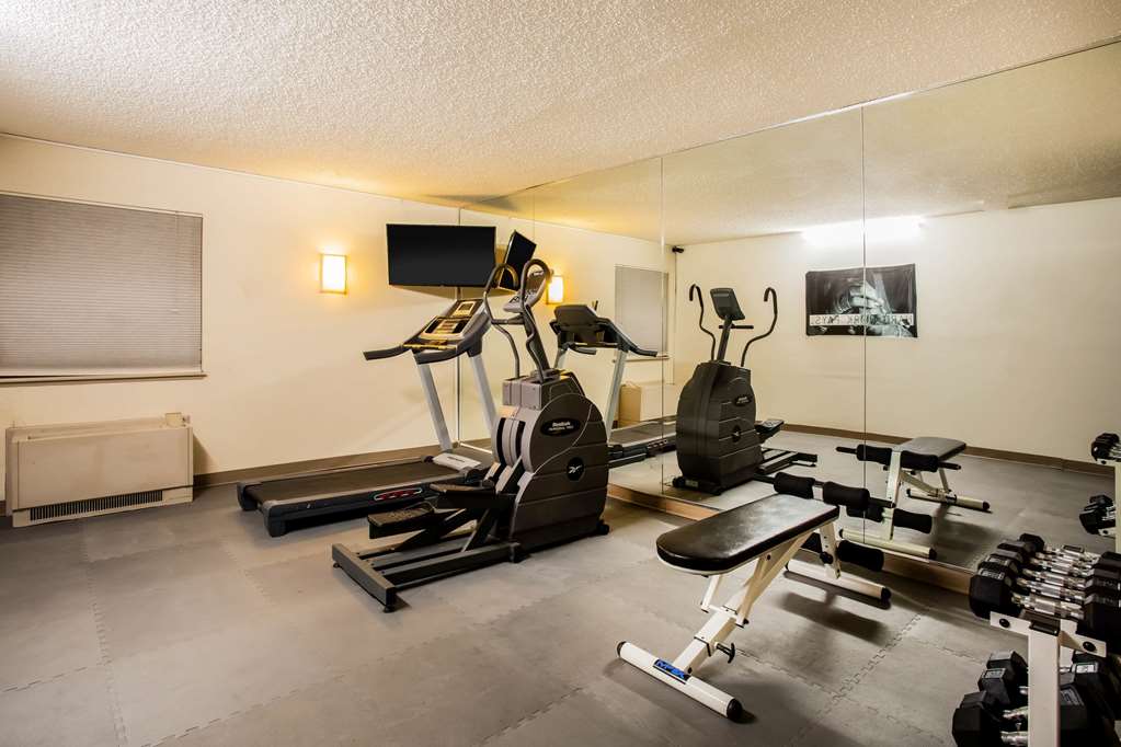 Travelodge by Wyndham Colorado Springs Airport Peterson SFB - photo 6