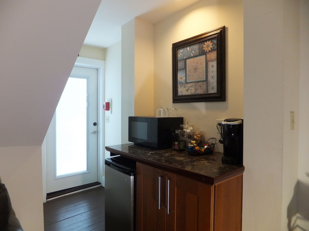 The Kenwood Inn - photo 30