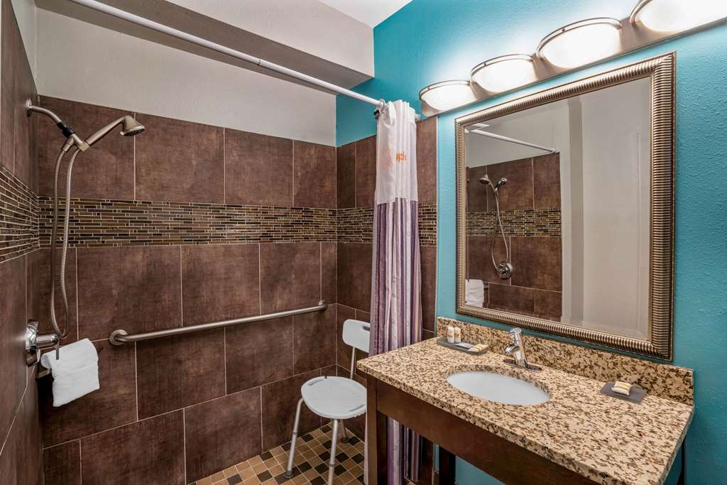 La Quinta Inn & Suites by Wyndham Cookeville - photo 14