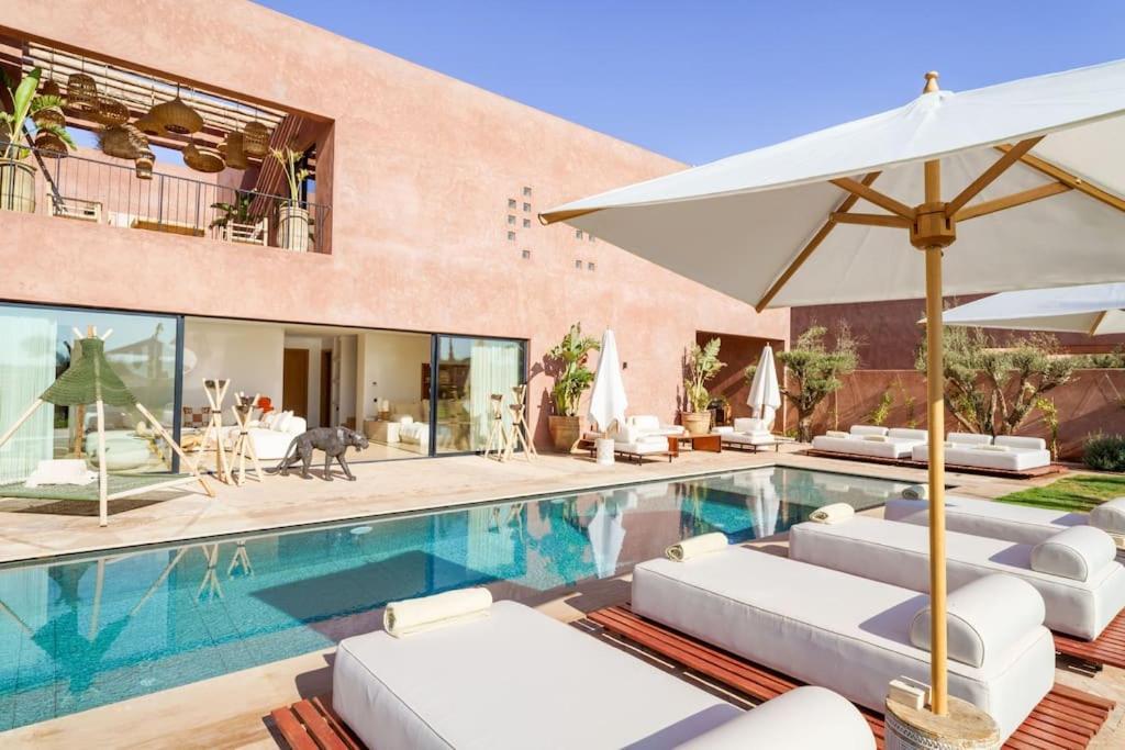 Dar Al Jenna Villa de luxe avec piscine privée — 5-Star Luxury Hotel in Marrakesh, Morocco