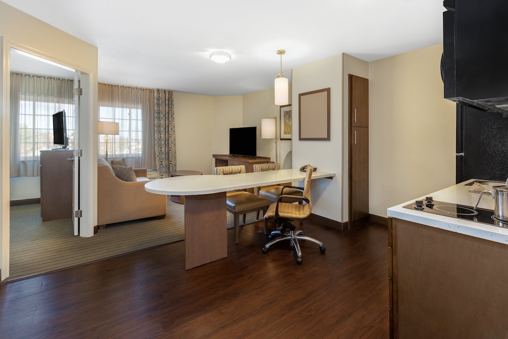Candlewood Suites West Springfield by IHG - photo 16