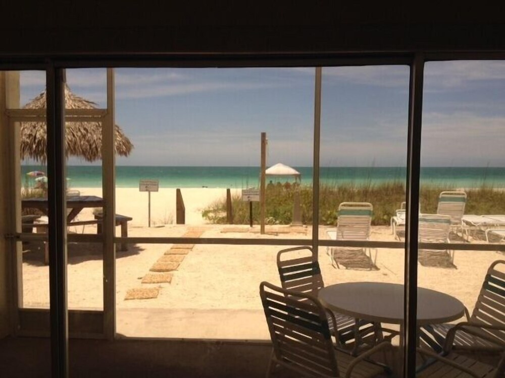 Coconuts Beach Resort - photo 109