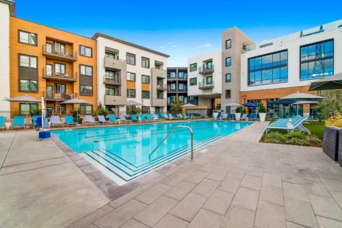 Churchill Living at Anton Menlo — 4-Star Luxury Hotel in Menlo Park, United States