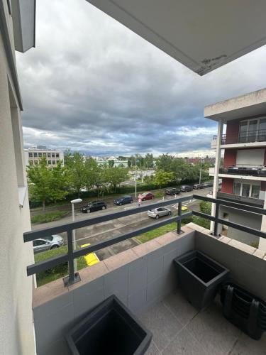 Tres Beau Trois Pieces Avec Vue Degagee - last minute hotel in Strasbourg