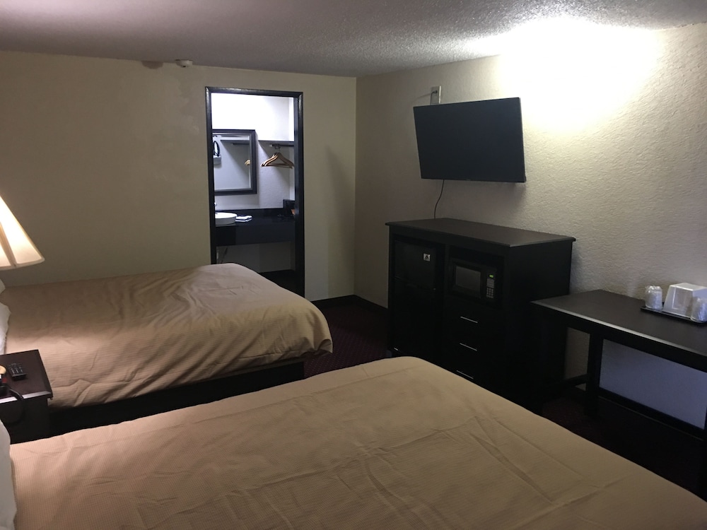 Super 9 Motel - photo 15
