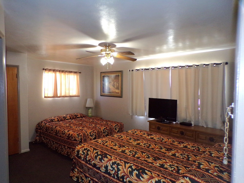 Cypress Tree Motel - photo 42