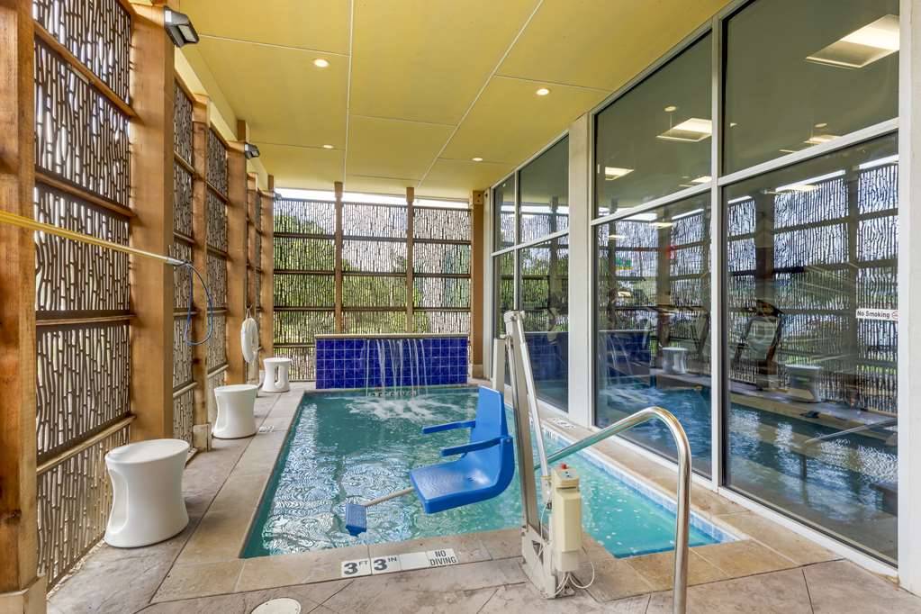 GLō Best Western Dallas South DeSoto - photo 10