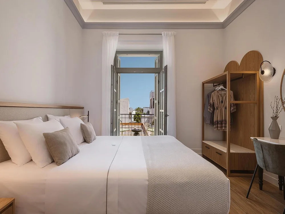 City Moments Villa Free Indoor Heated Pool — 5-Star Luxury Hotel in Chania, Greece