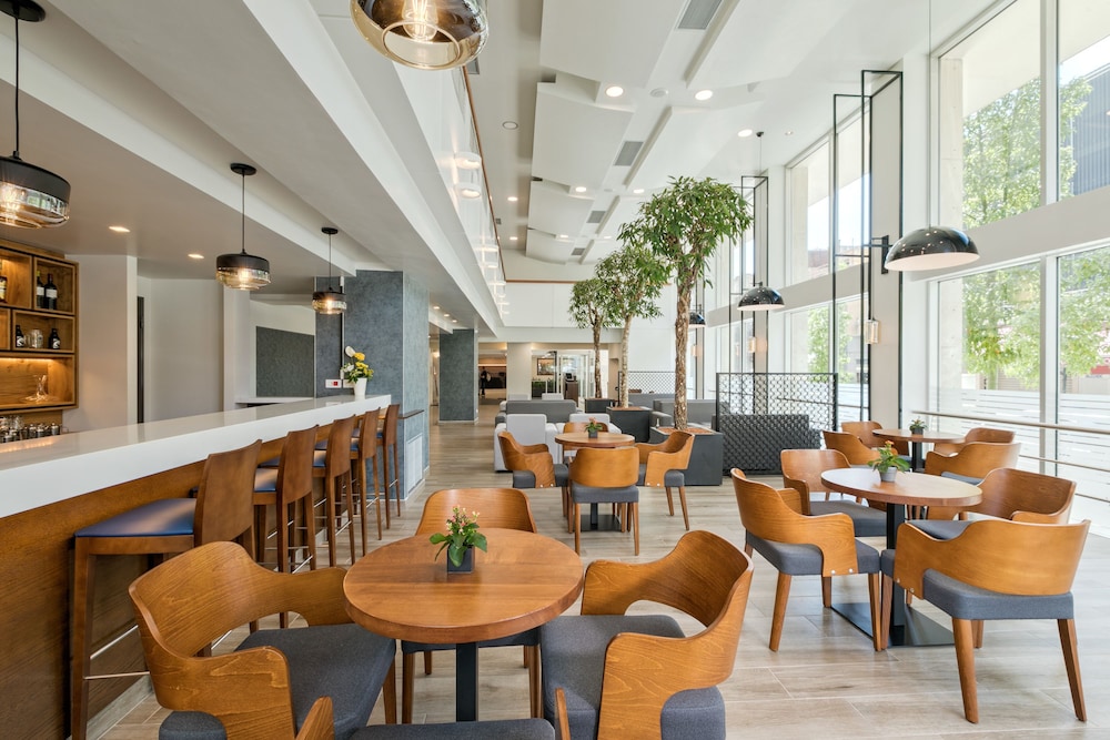 מזון ומשקאות