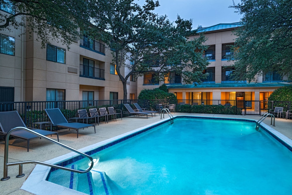 Courtyard by Marriott Dallas Plano in Legacy Park - photo 17
