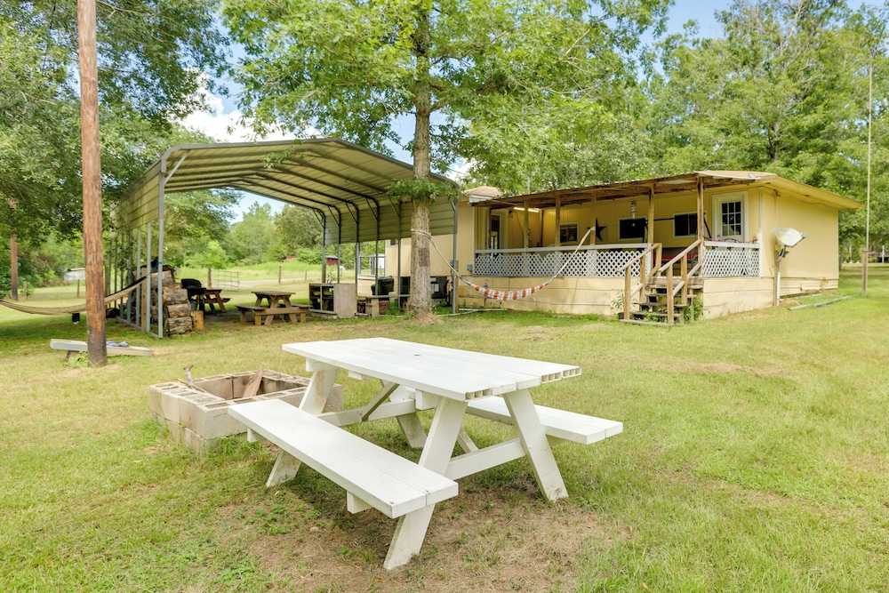 Bike & Hike On site: Inviting Cleveland Retreat in Cleveland, United States