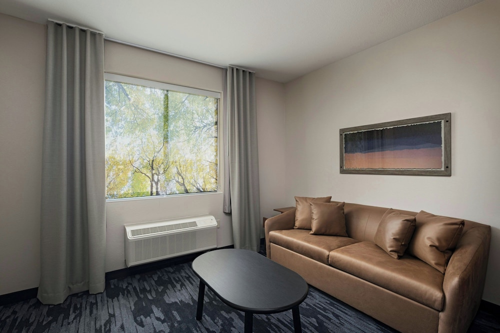 Fairfield Inn & Suites Hillsboro - photo 10