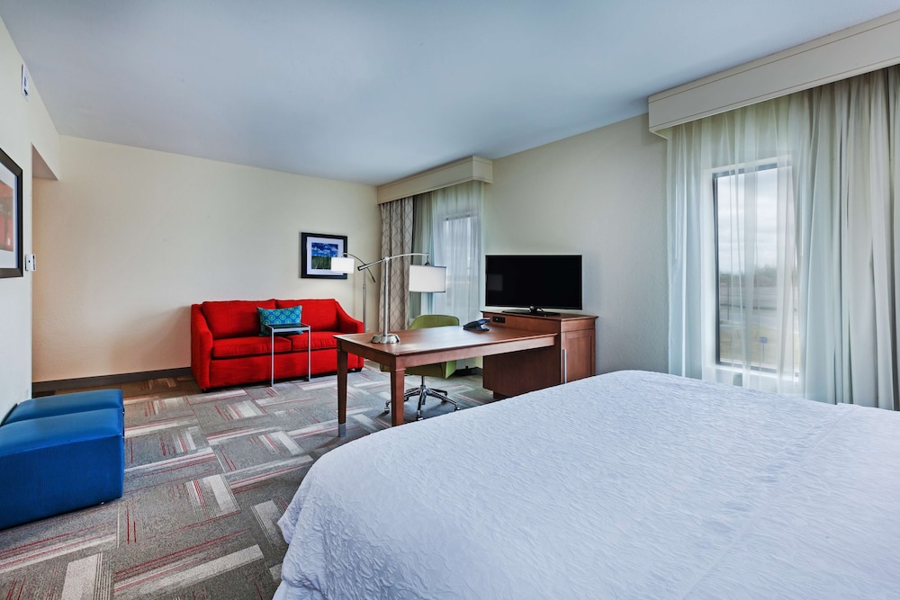 Hampton Inn & Suites Claremore - photo 13