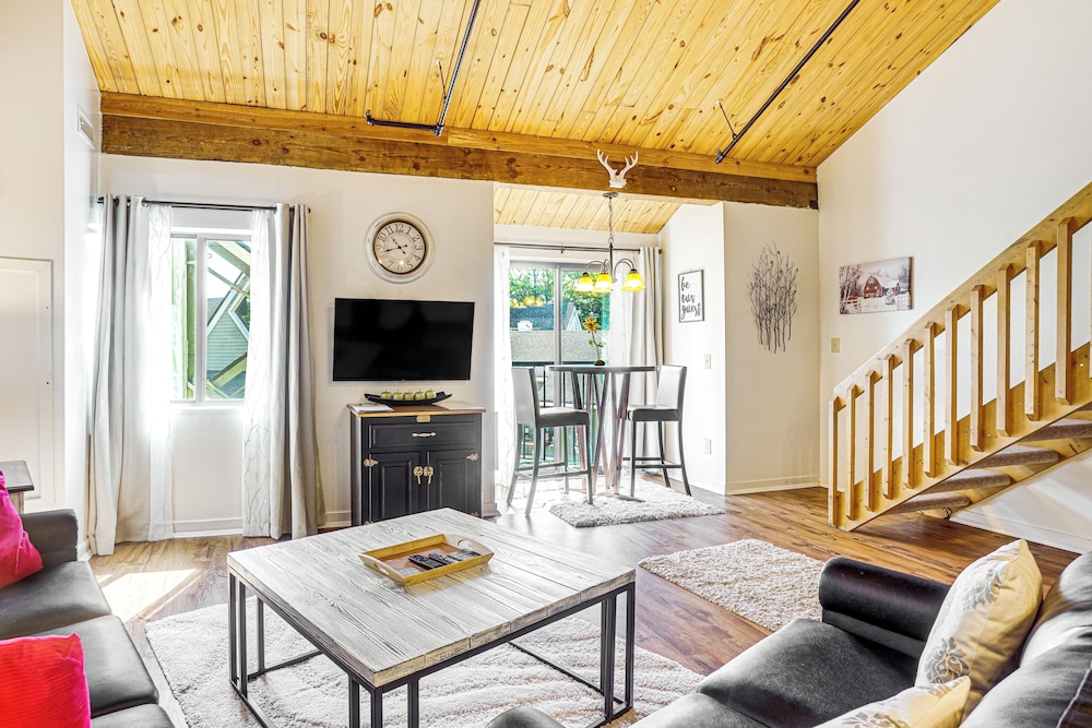 Hike Bike & Explore: Wintergreen Resort Condo - photo 6