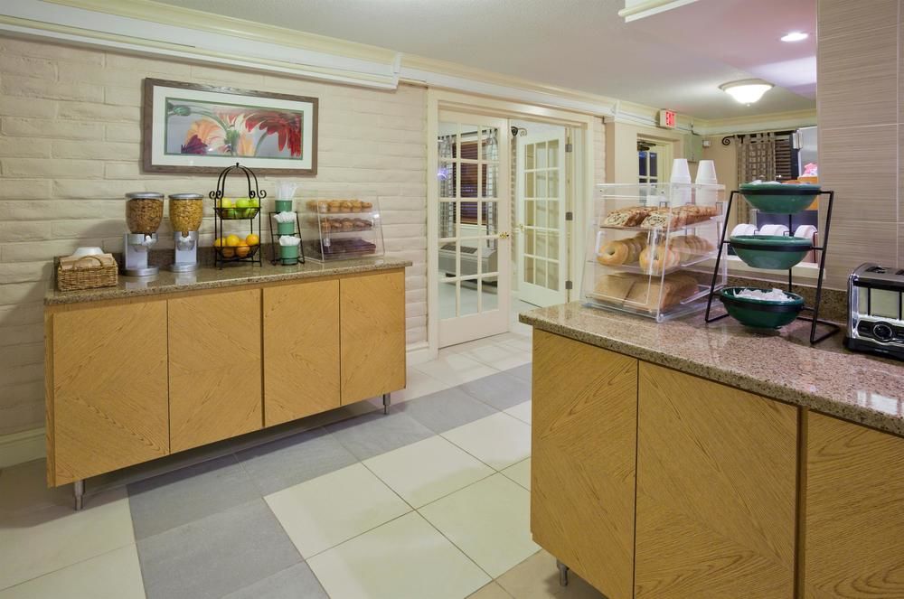 La Quinta Inn Chicago Oakbrook Terrace - photo 45