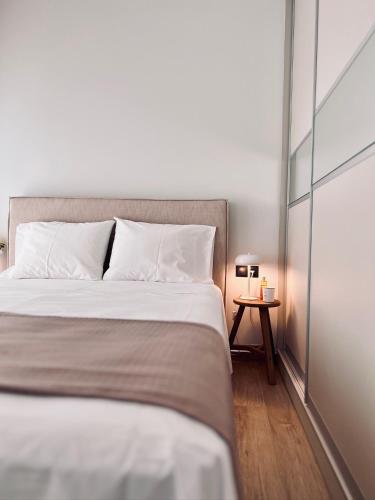 Yourathens Jack Urban Stylish with Shaded Balcony Near Kolonaki Athens Center — 4-Star Luxury Hotel in Athens, Greece