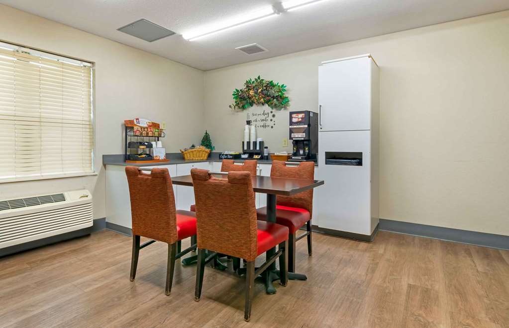 Extended Stay America Suites Kansas City Airport - photo 11
