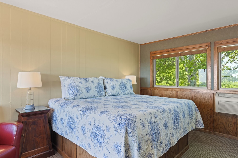 Beaver Lakeview Resort - photo 15