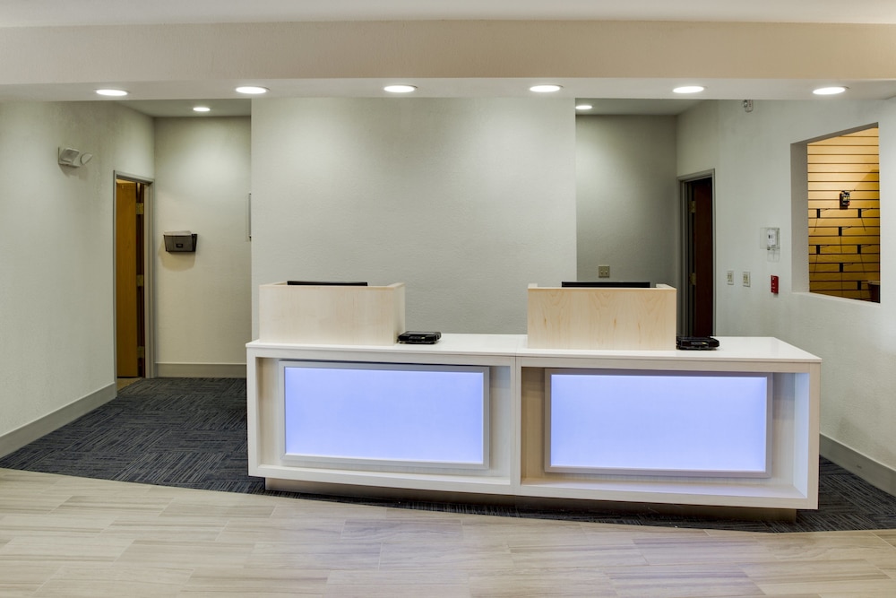 Holiday Inn Express Hotel & Suites Jacksonville an IHG Hotel - photo 5