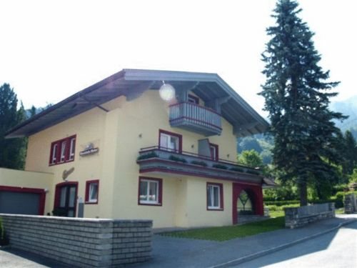 Mountain Motel - carbon neutral hotel in Kaprun
