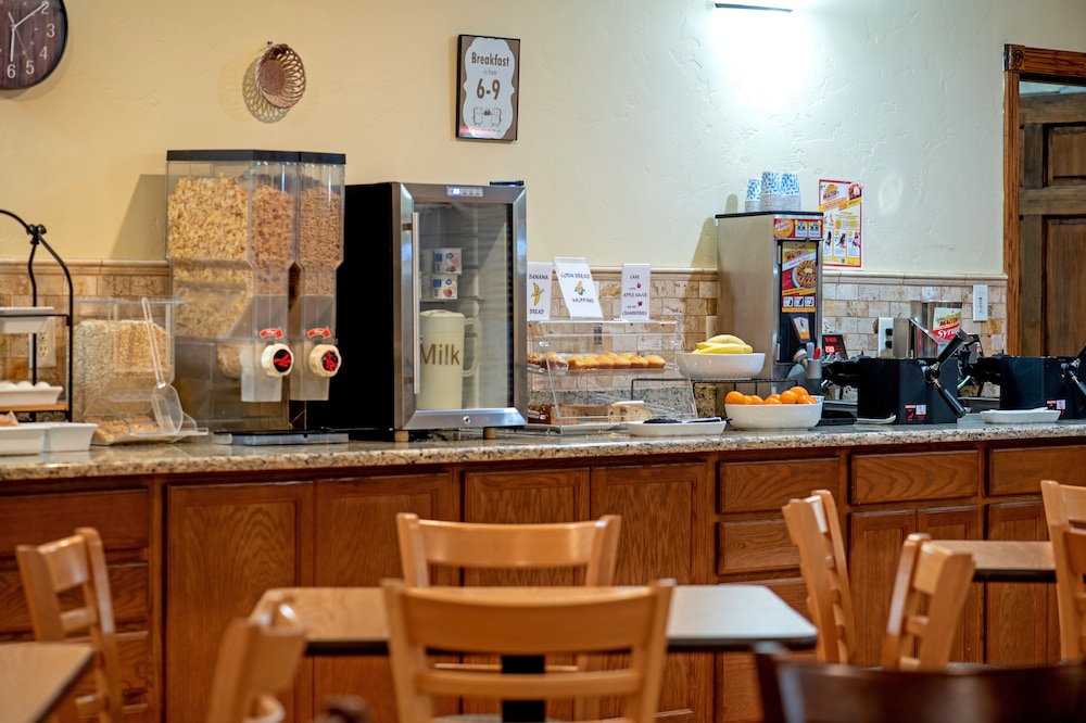 Silver Spruce Inn - photo 38