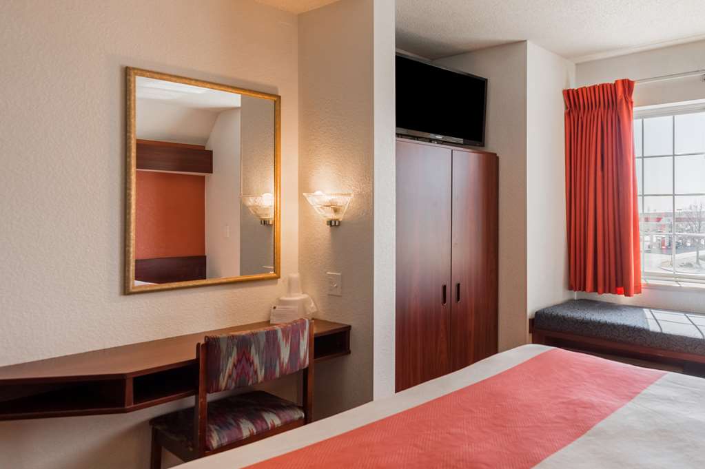 Motel 6 Olathe KS - photo 10