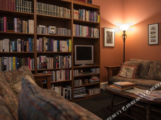 The Willows Inn - carbon neutral hotel in San Francisco