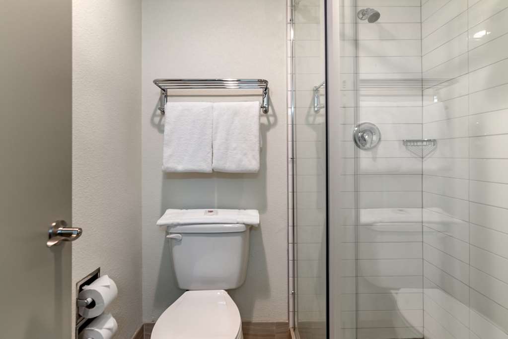 Comfort Inn & Suites Tigard near Washington Square - photo 13